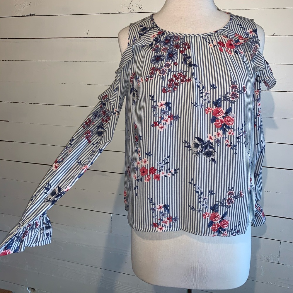 Striped Floral Xhilaration Top w/ Ruffle